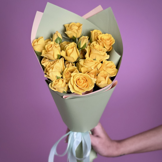 Кустовая роза Букет из 7 кустовых желтых роз