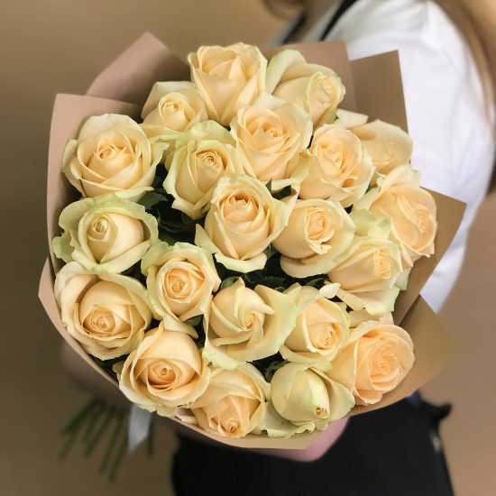 Розы Букет из 21 кремовой розы (70 см)