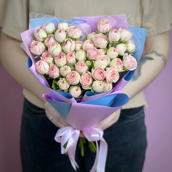 Кустовая роза Букет из 15 кустовых пионовидных роз Кэтти