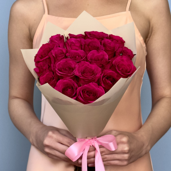 Букеты из роз Букет из 21 малиновой розы (40 см)