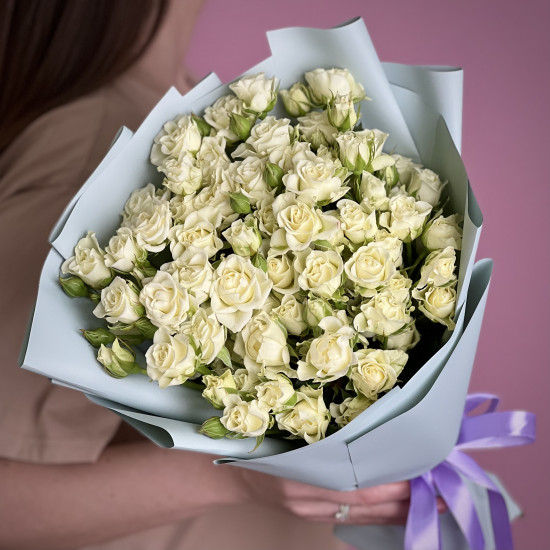 Кустовая роза Букет из 17 кустовых белых роз