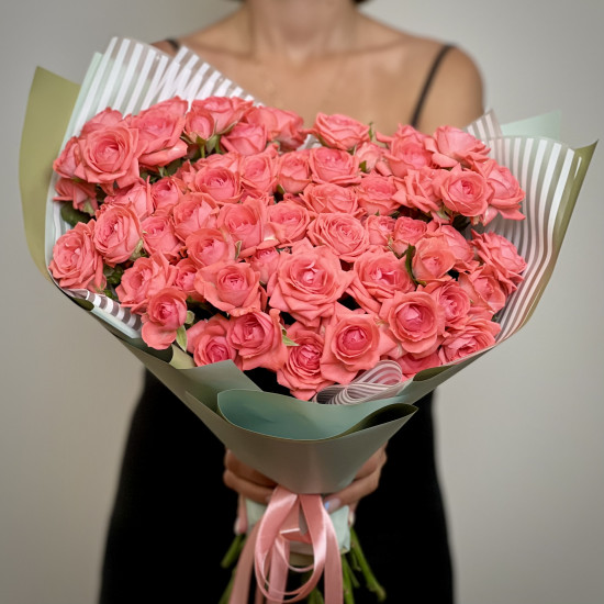 Кустовая роза Букет из 21 кустовой коралловой розы
