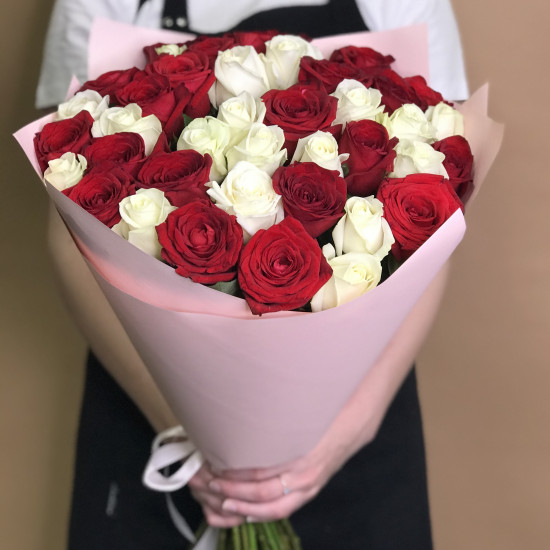 Розы Букет из красных и белых роз 41 шт. (60 см)