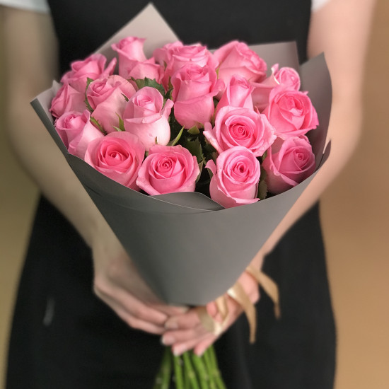 Розы Букет из 19 розовых роз (40 см)