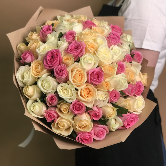 Розы Букет из роз нежный микс 71 шт. (50 см)