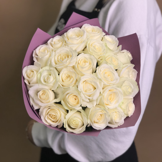 Розы Букет из 25 белых роз (40 см)