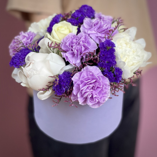 Цветы в коробке Космополитен