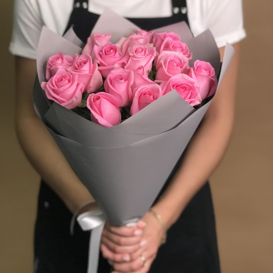 Розы Букет из 17 розовых роз (60 см)