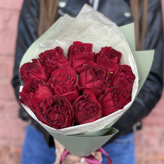 Пионовидная роза Букет из 11 красных пионовидных роз