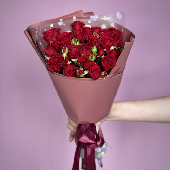 Кустовая роза Букет из 7 кустовых красных роз