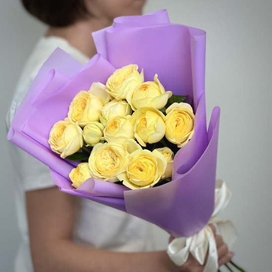 Кустовая роза Букет из 5 желтых кустовых пионовидных роз