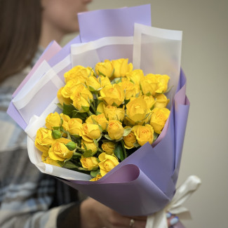 Кустовая роза Букет из 11 кустовых желтых роз