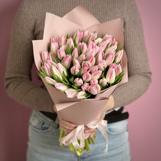 Тюльпаны Букет из 55 розовых тюльпанов