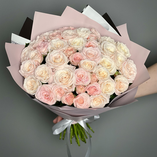 Кустовая роза Букет из 25 розовых кустовых пионовидных роз