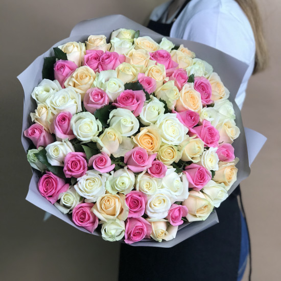 Розы Букет из роз нежный микс 71 шт. (60 см)