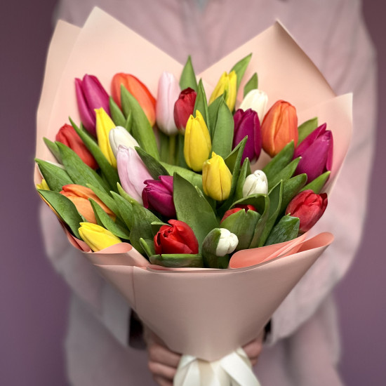 Букет из 25 тюльпанов
