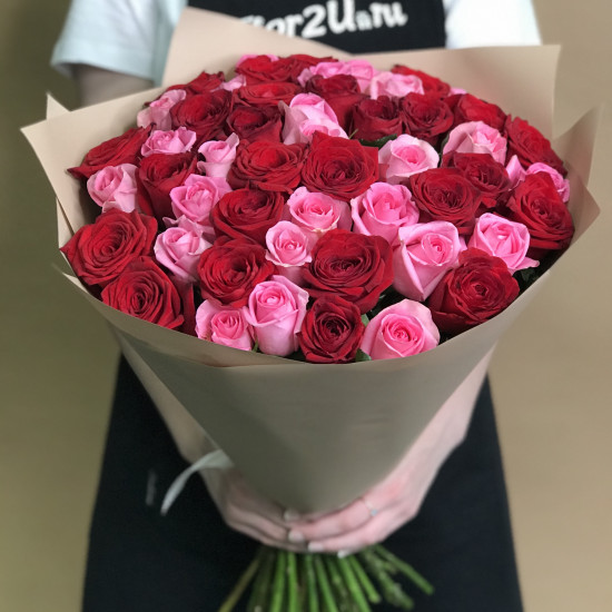 Розы Букет из красных и розовых роз 51 шт. (70 см)
