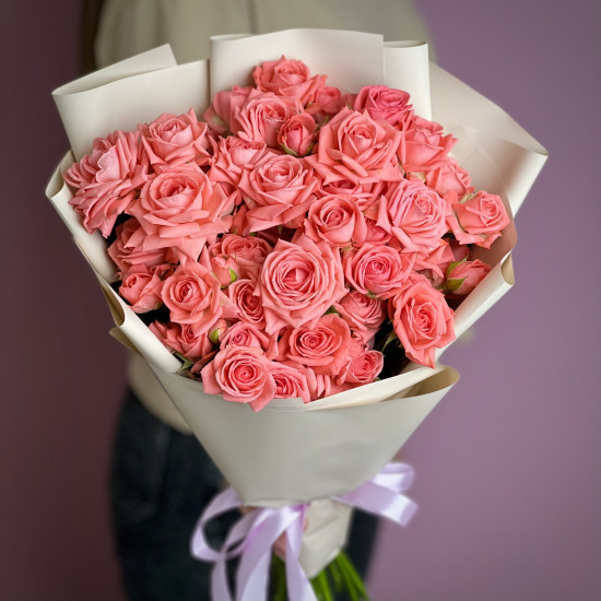Кустовая роза Букет из 17 кустовых коралловых роз