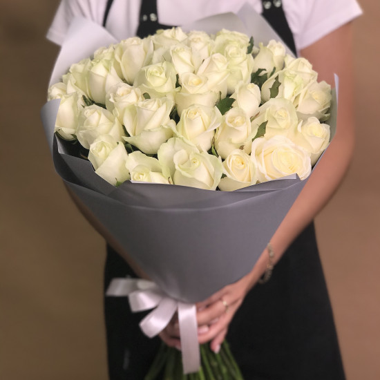 Розы Букет из 35 белых роз (60 см)