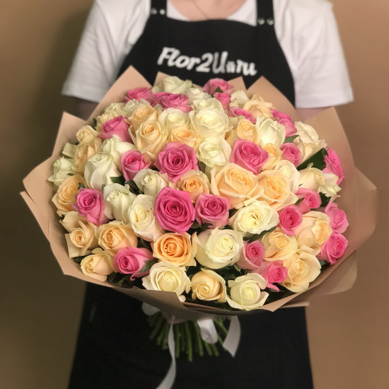 Букеты из роз Букет из 71 розы (35 см)