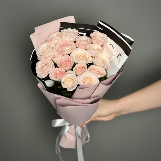Кустовая роза Букет из 5 розовых кустовых пионовидных роз