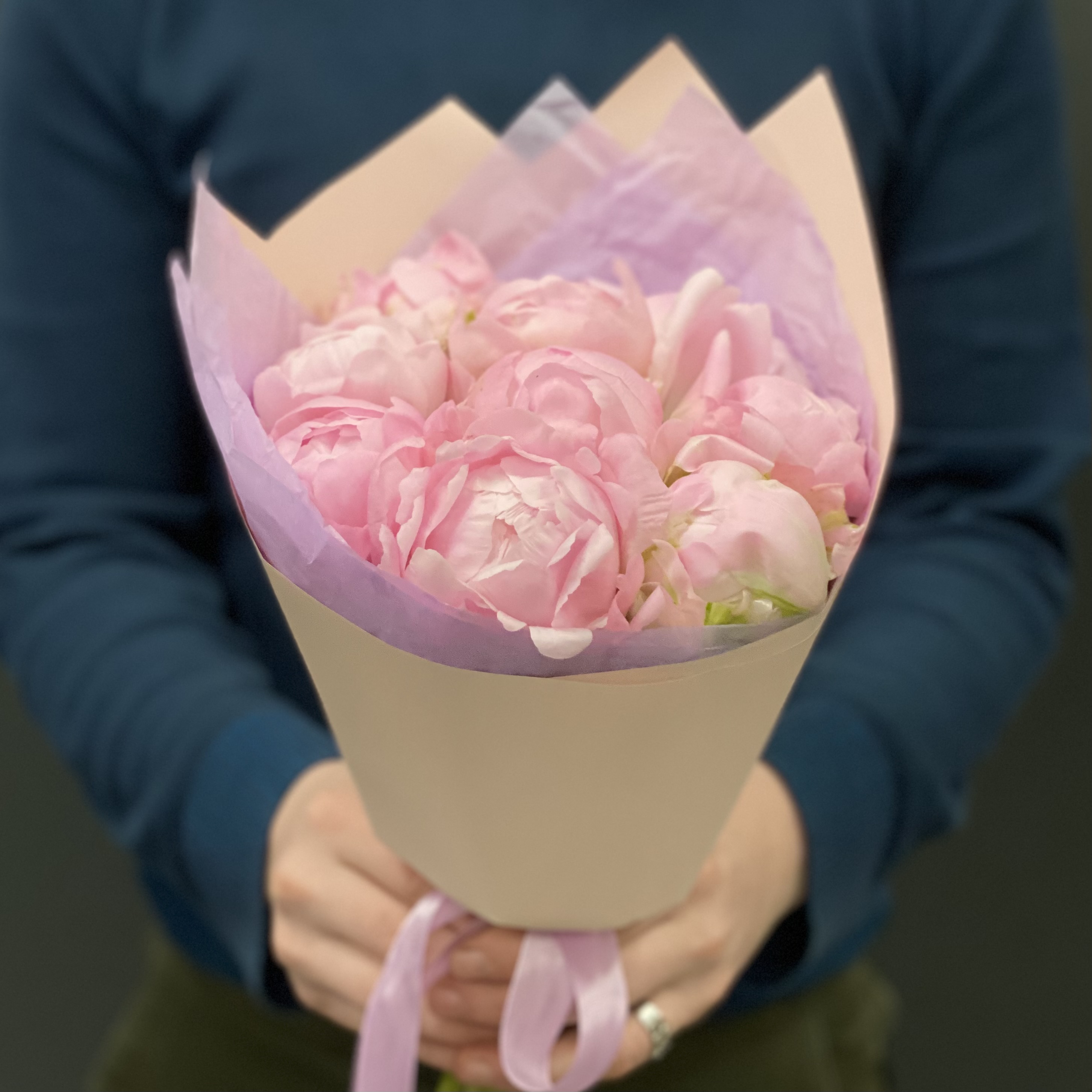букет розовых пионов 11 шикарных цветов для незабываемого подарка мыло ручной работы foxy foap Букет из 9 розовых пионов