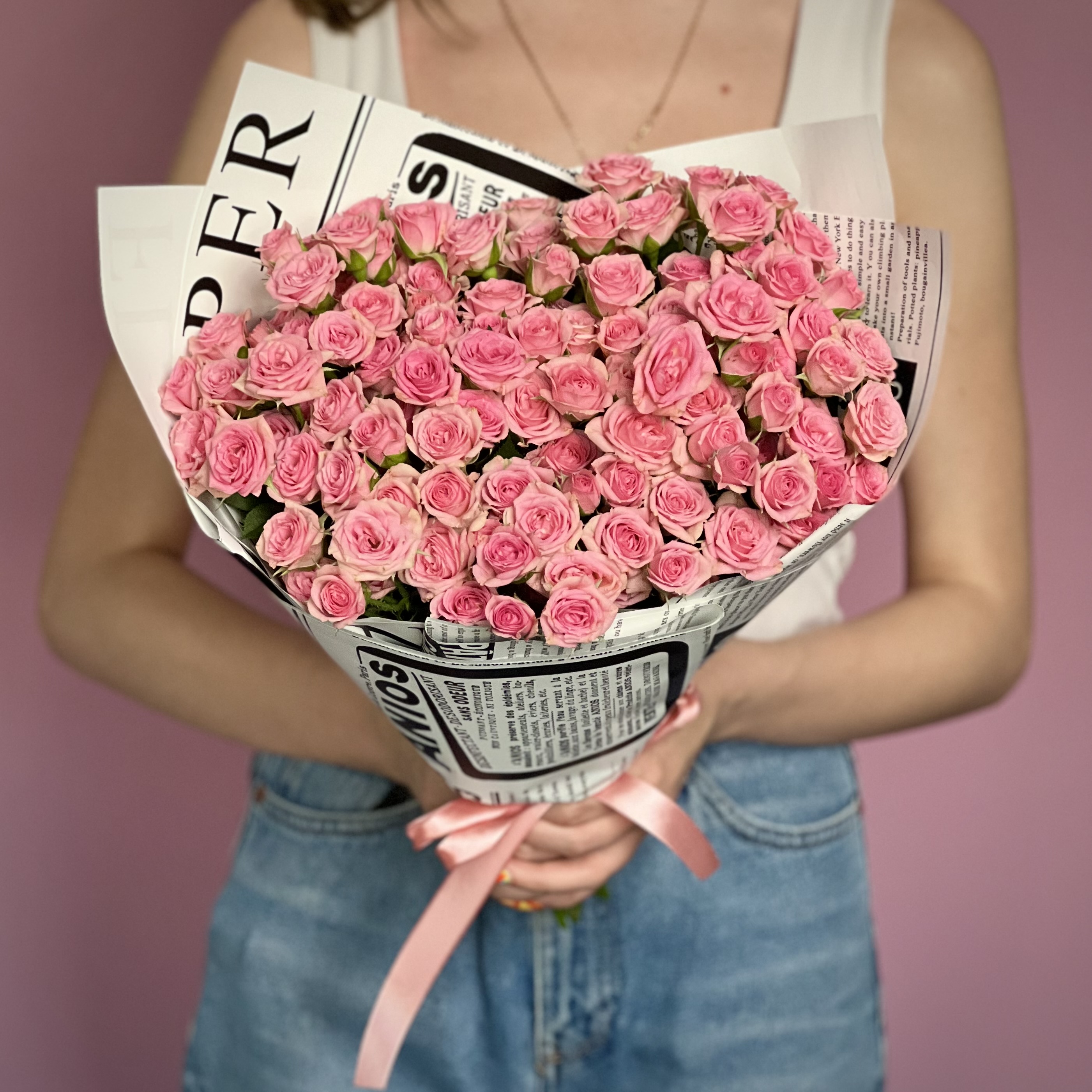 Кустовая роза Букет из 29 кустовых розовых роз