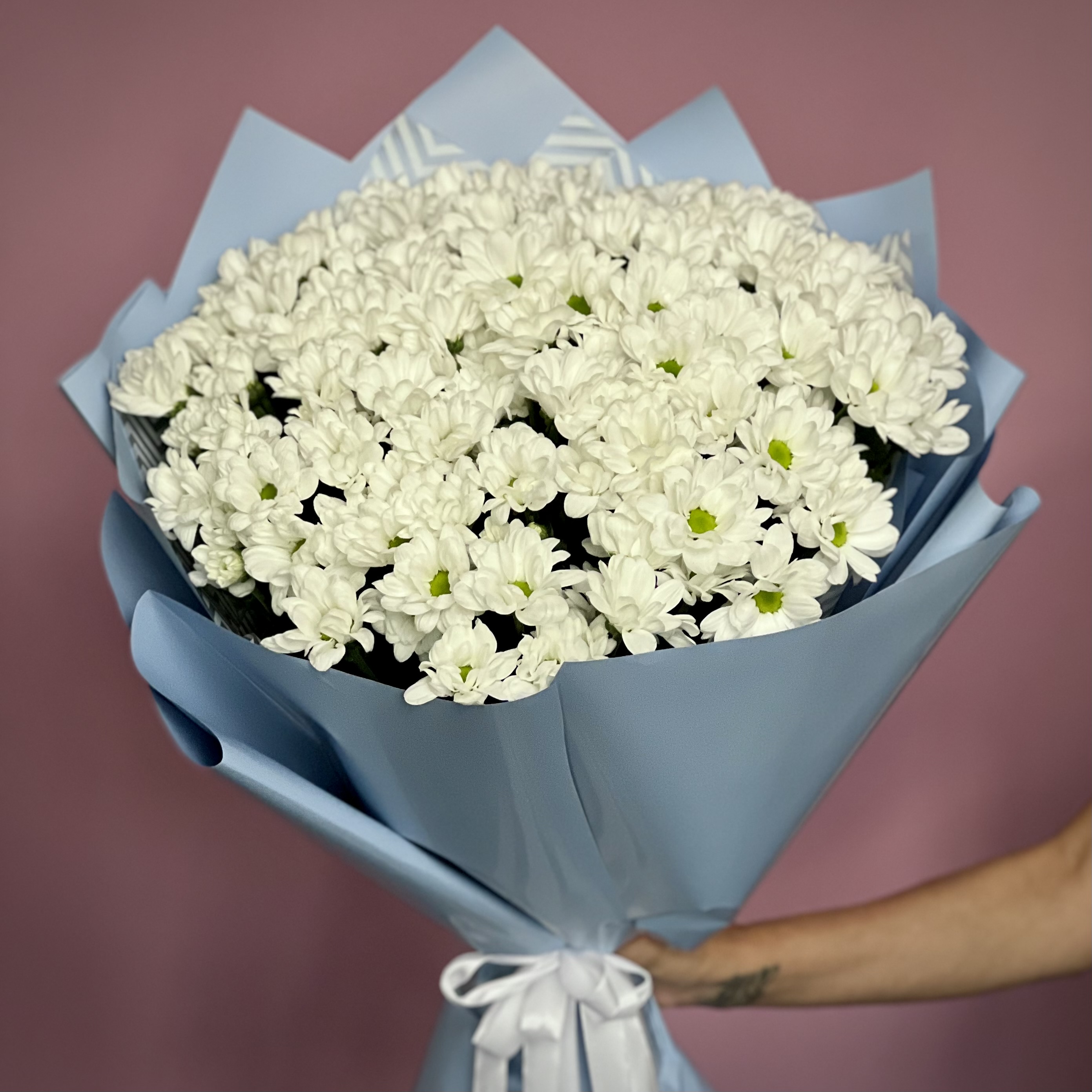 Хризантемы Букет из 19 кустовых хризантем