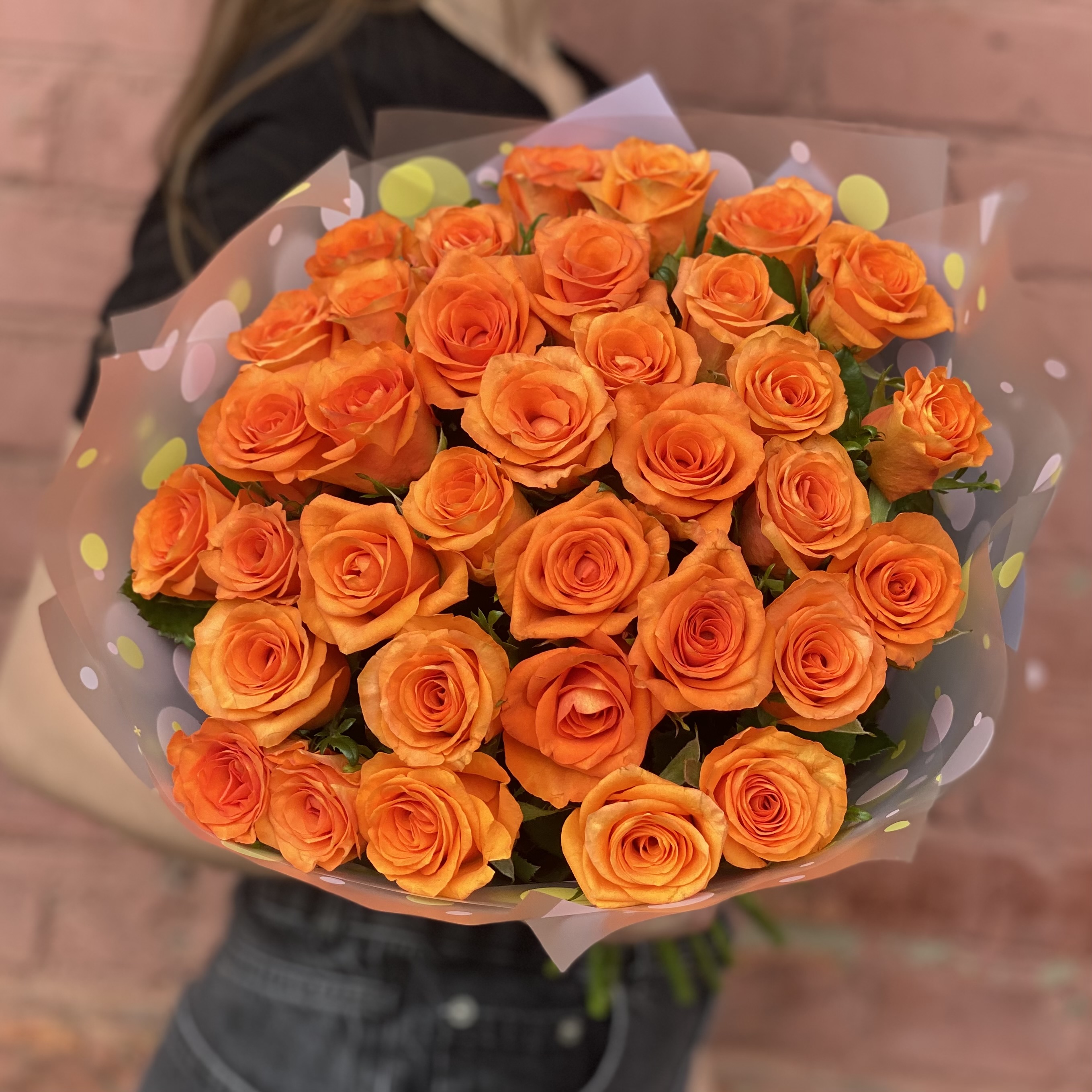 Букеты из роз Букет из 35 оранжевых роз (40 см)