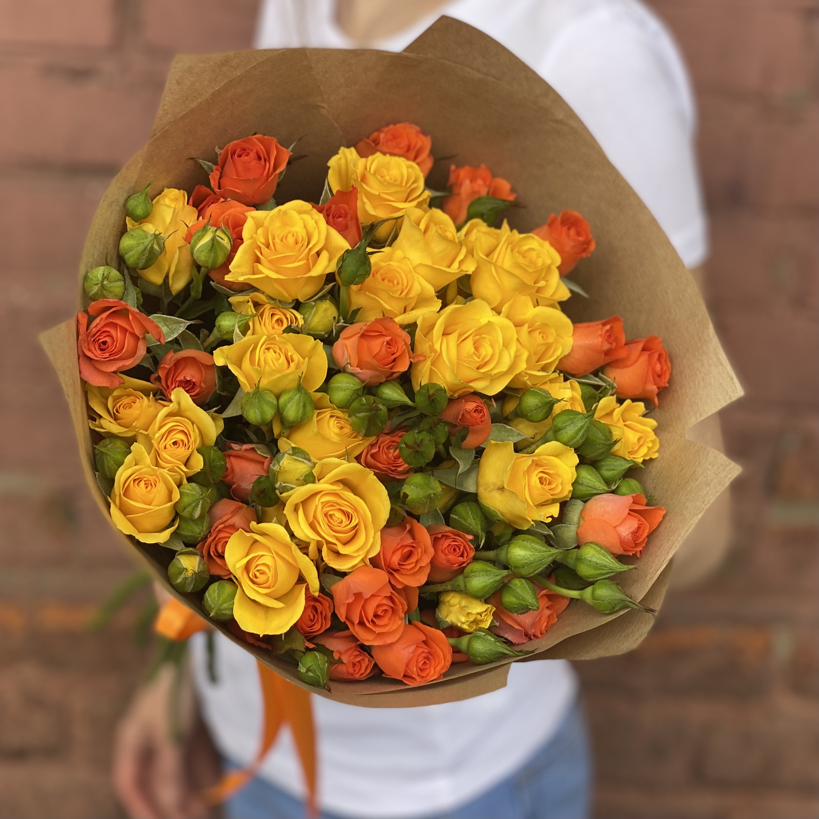 Кустовая роза Букет из 11 кустовых роз (микс)