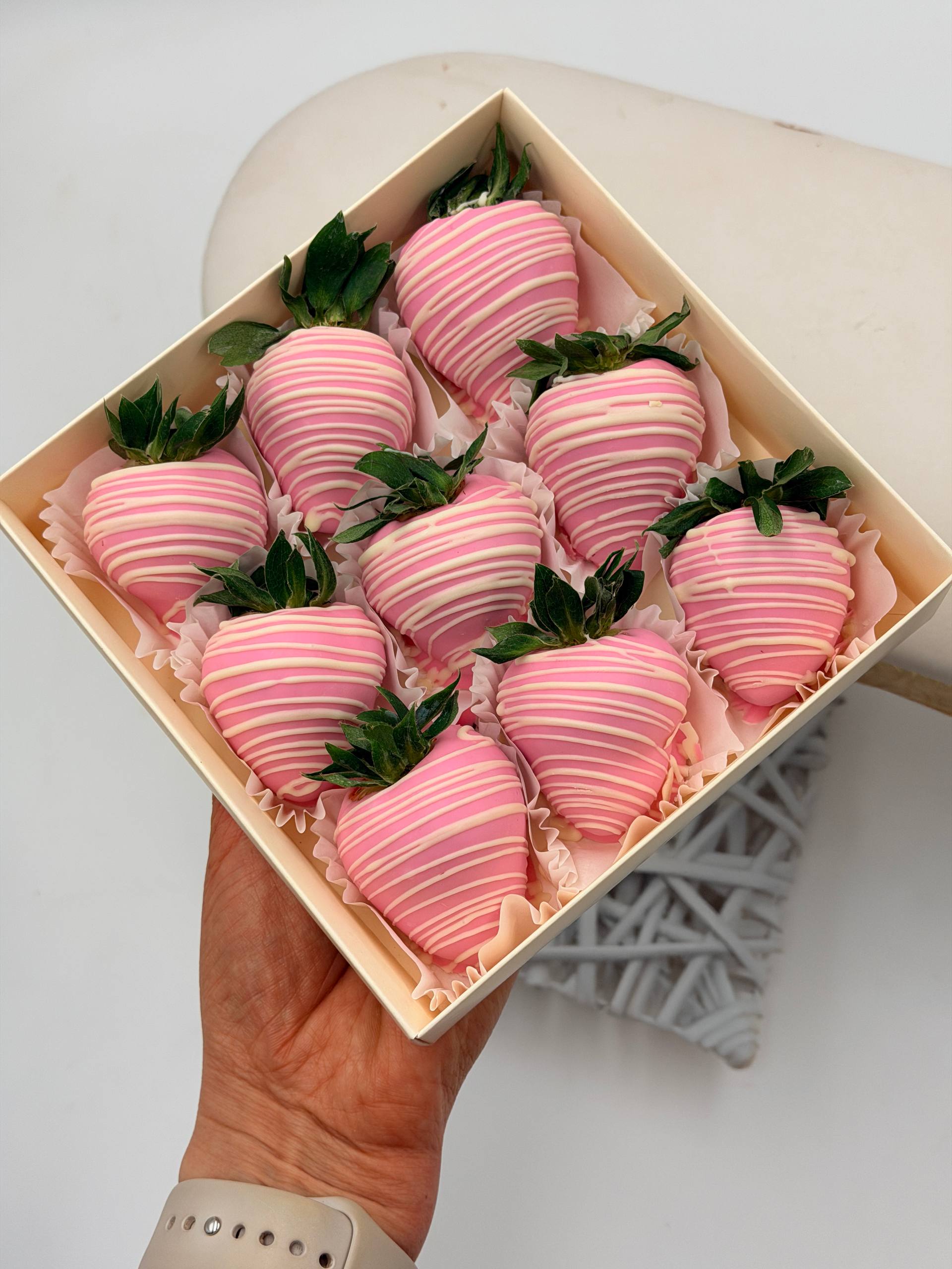 Для crm Коробочка из 9 клубник в шоколаде