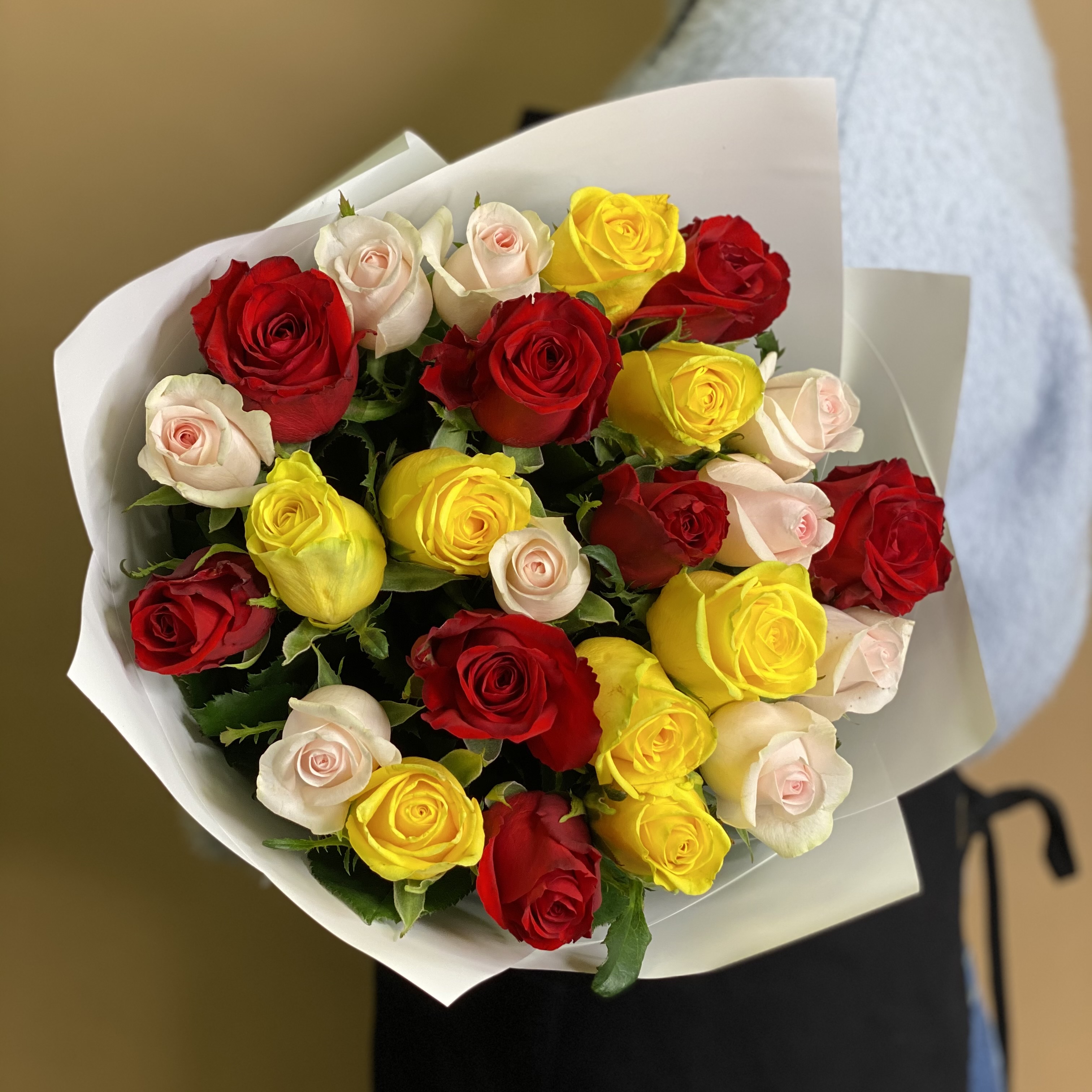 Розы Букет из роз яркий микс 25 шт. (70 см)