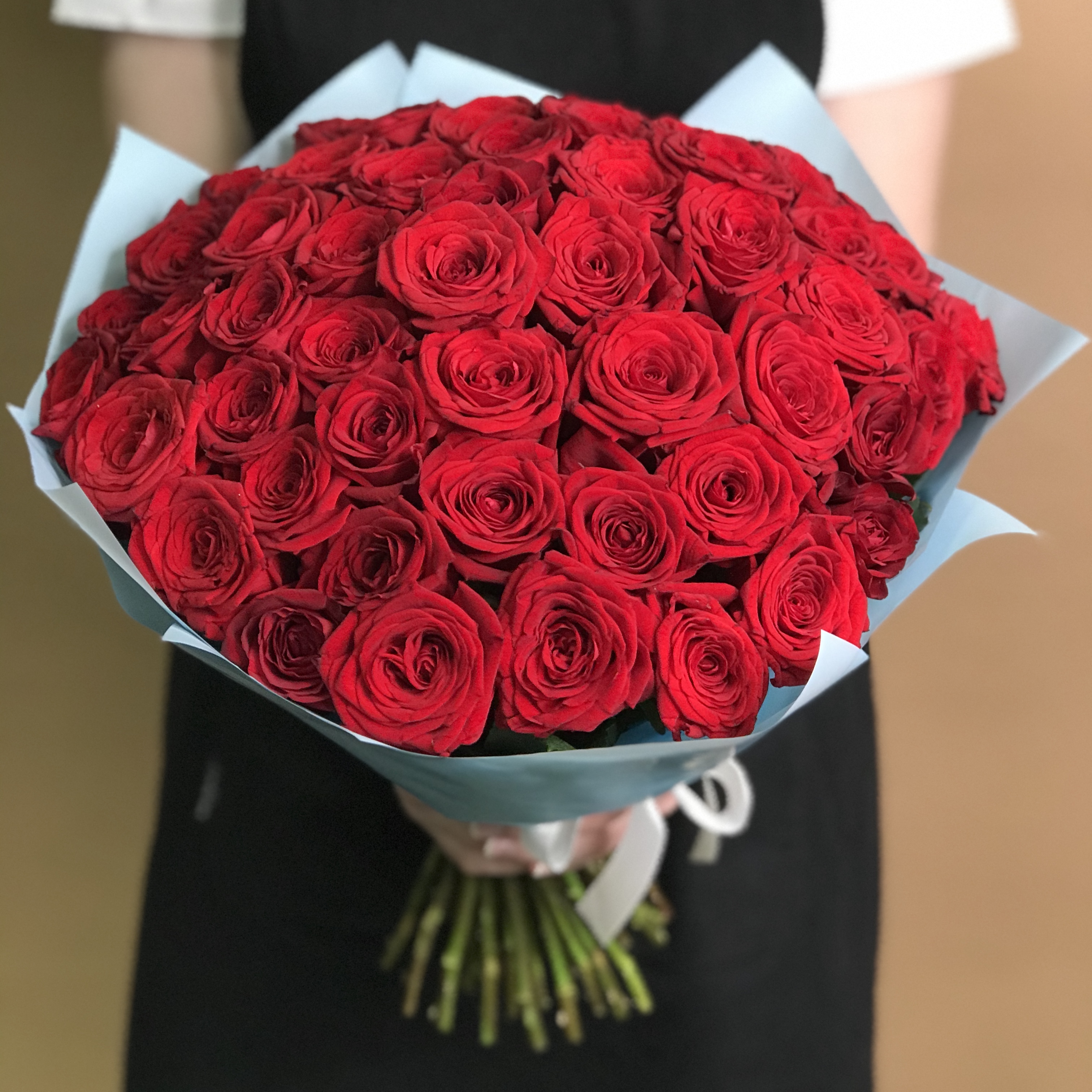 Букет из 55 роз (35 см) фотографии