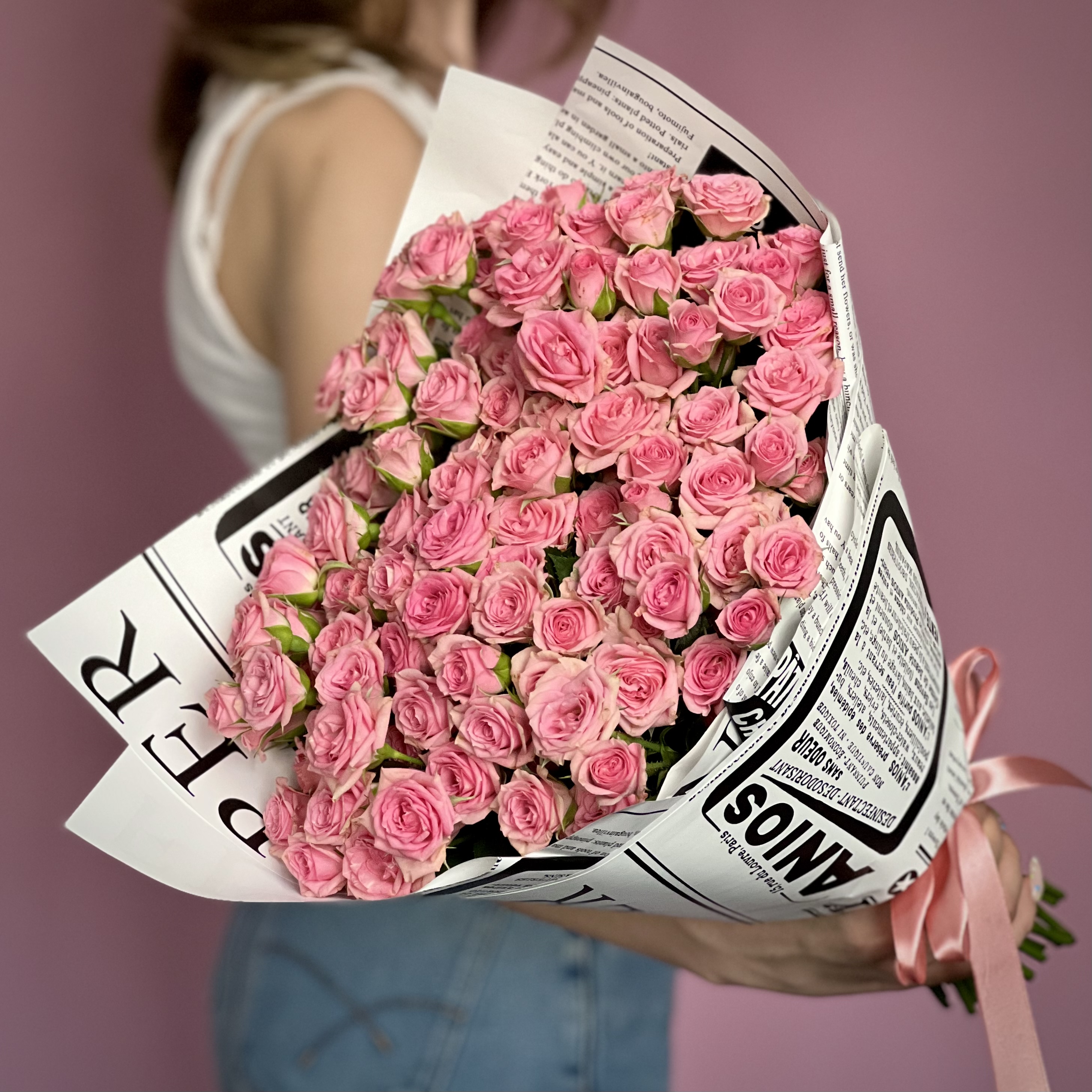 Кустовая роза Букет из 29 кустовых розовых роз