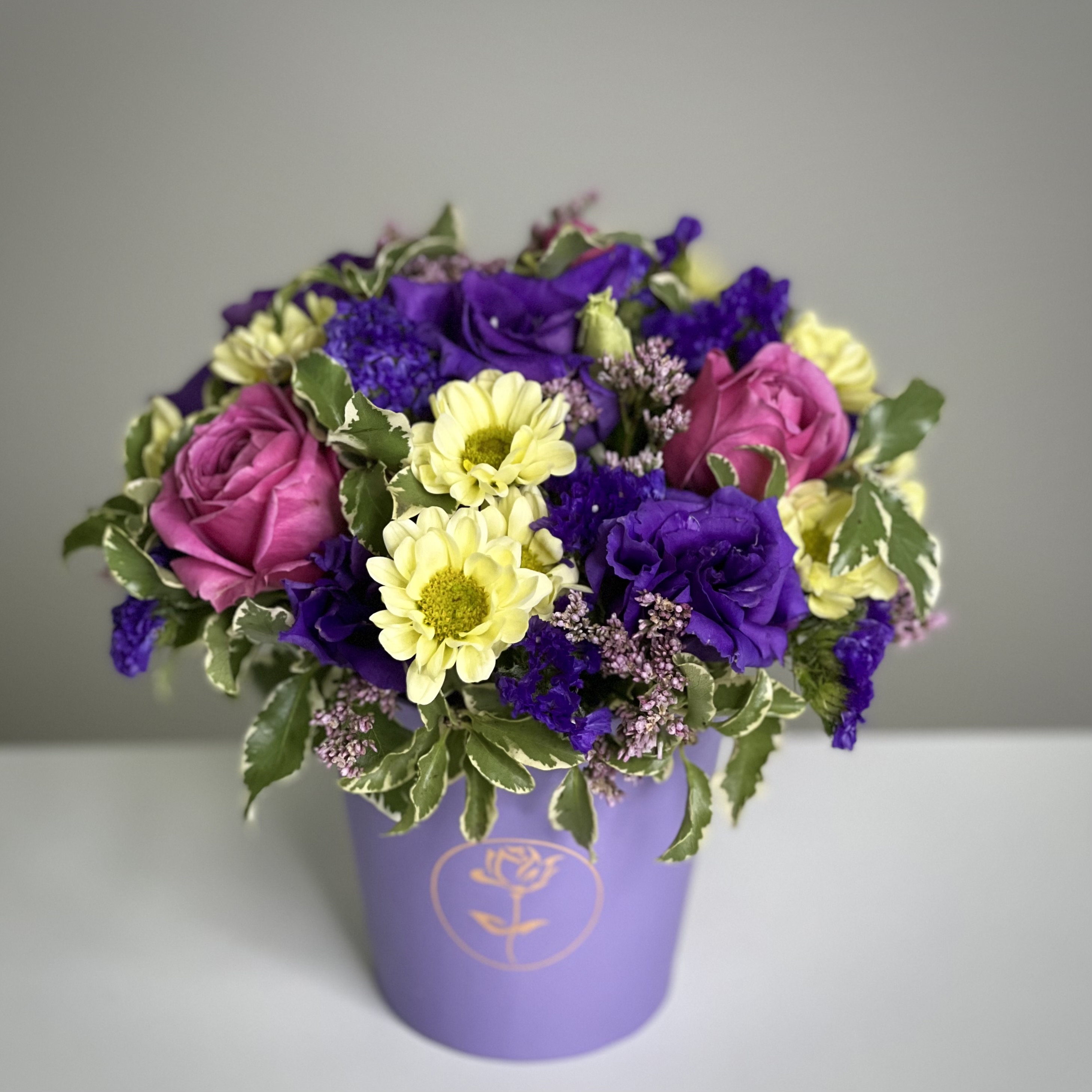 Кустовая роза Композиция в кашпо Флора