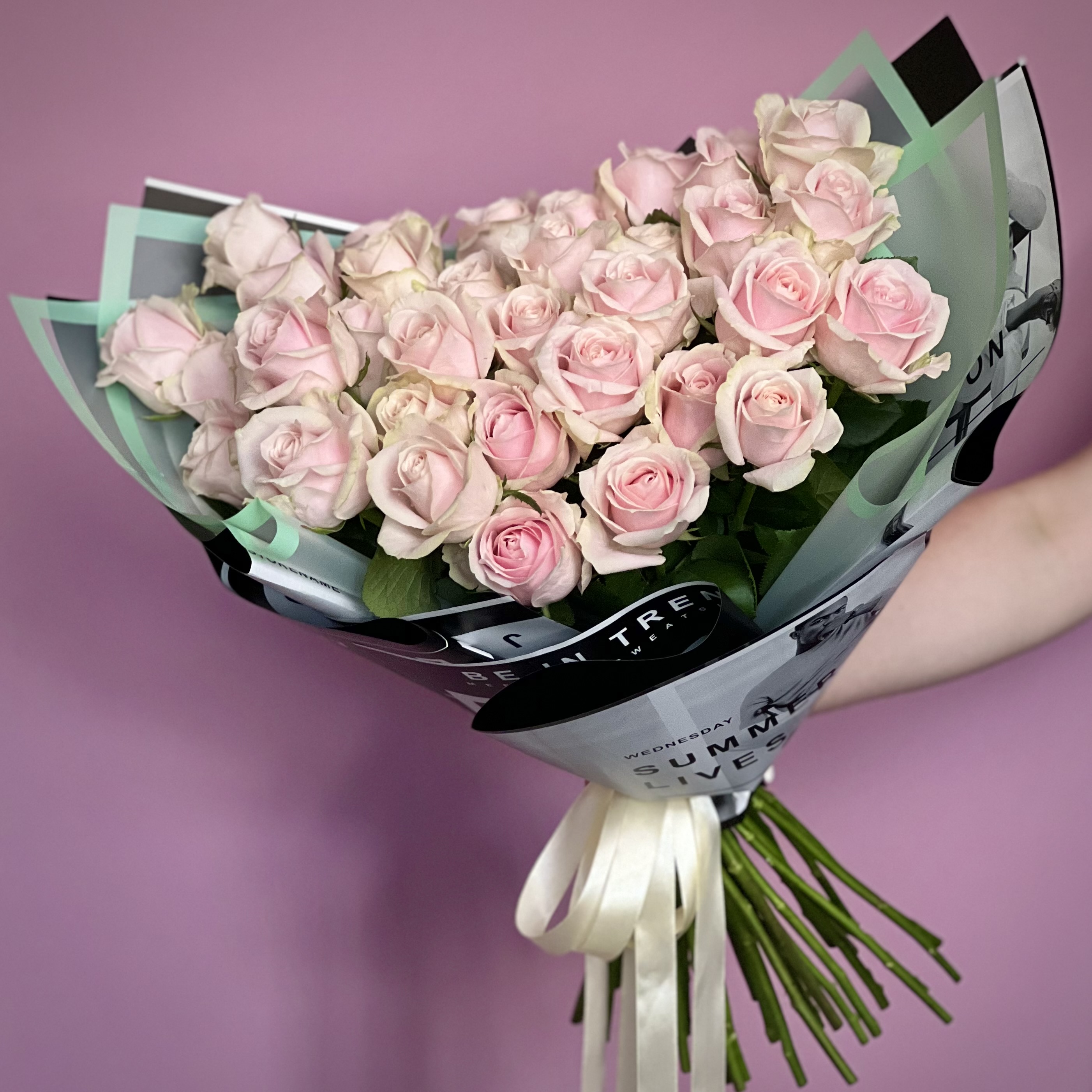 Букеты из роз Евро букет из роз Свит Аваланж 60 см 35 шт