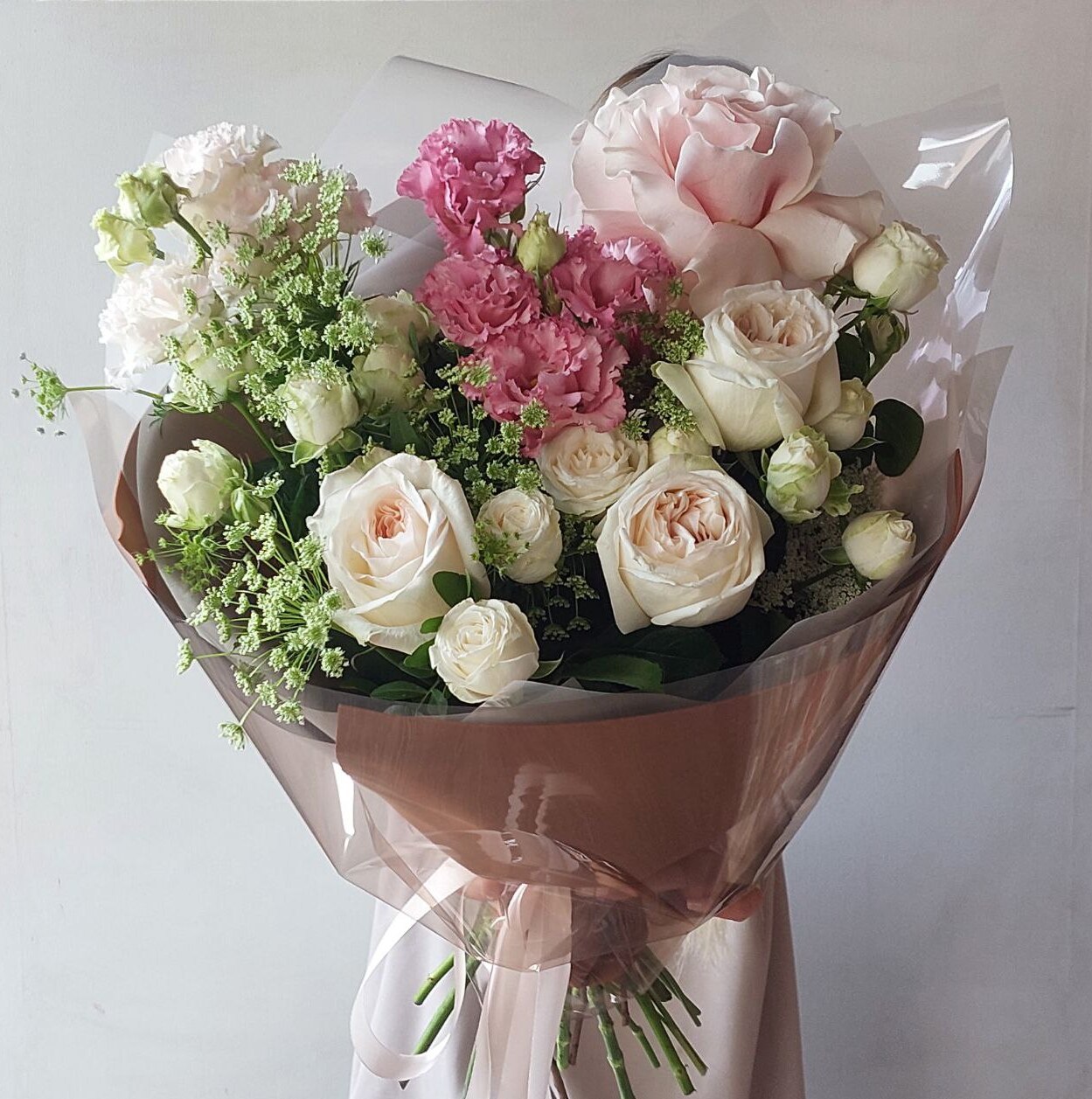 Пионовидная роза Букет Цветочная поляна