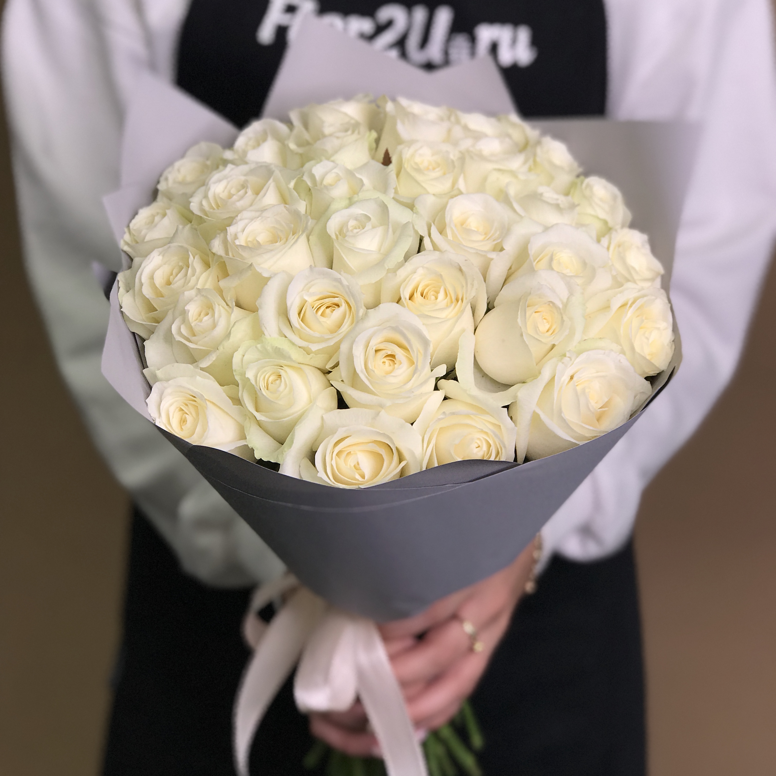 Букет из 35 белых роз (40 см) букет из 35 белых роз 40 см