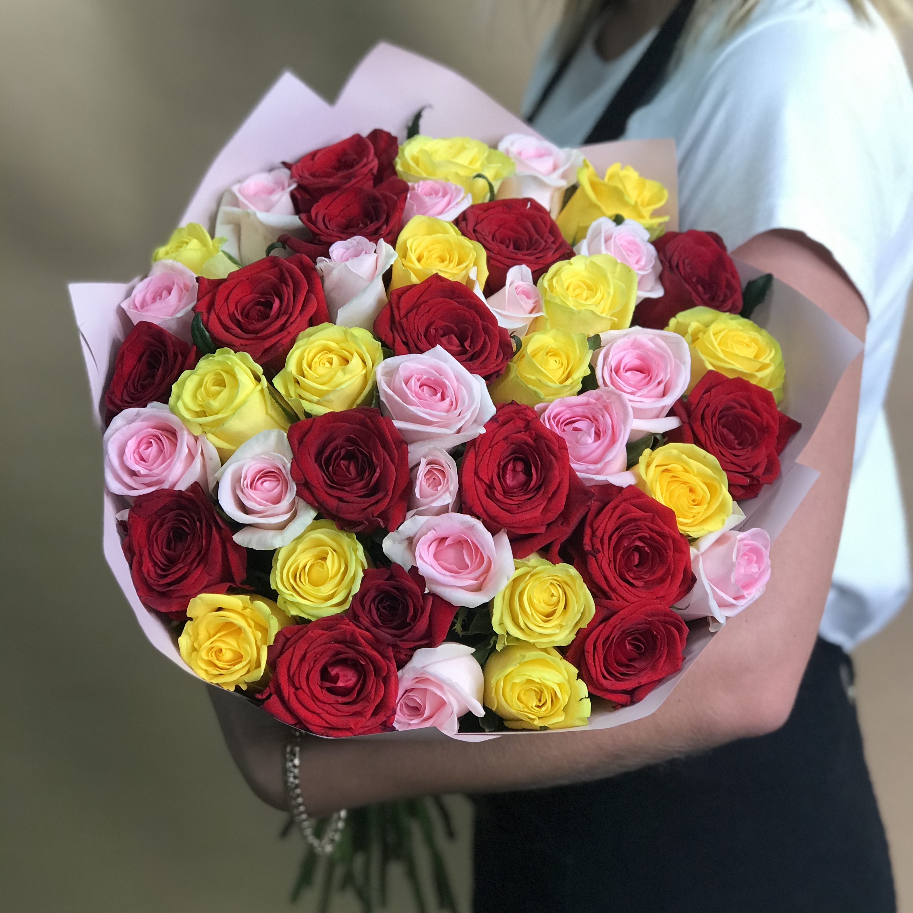 Букеты из роз Букет из 45 роз (70см.)