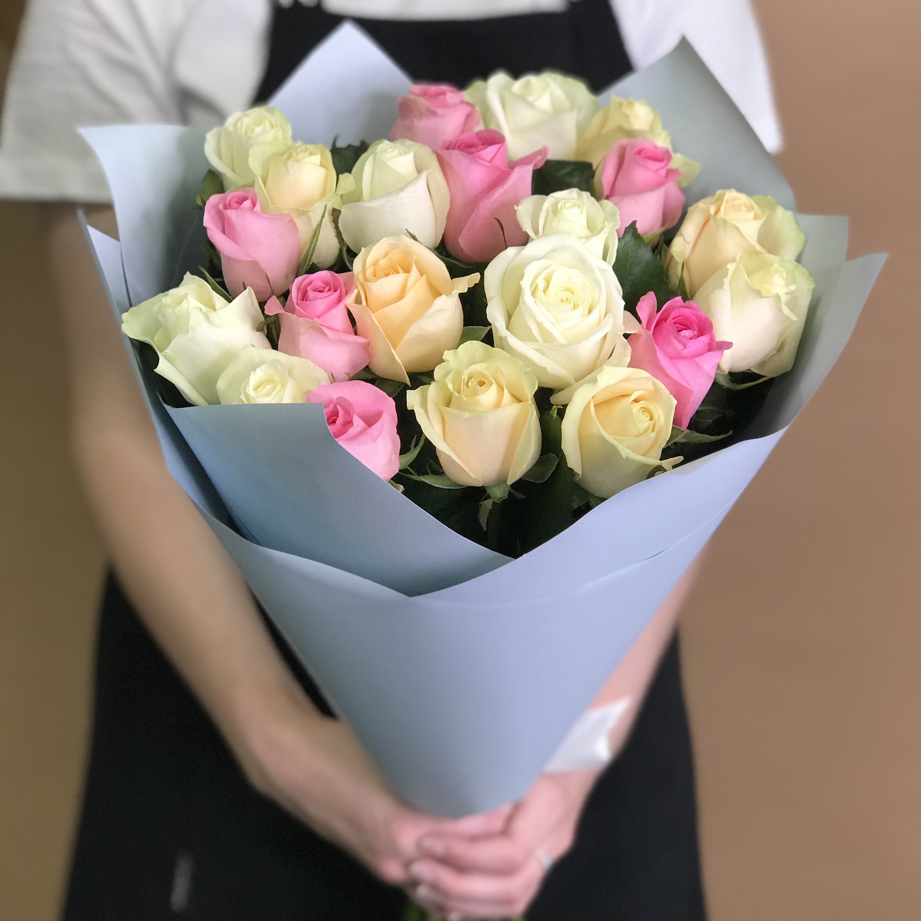 Розы Букет из роз нежный микс 21 шт. (70 см)
