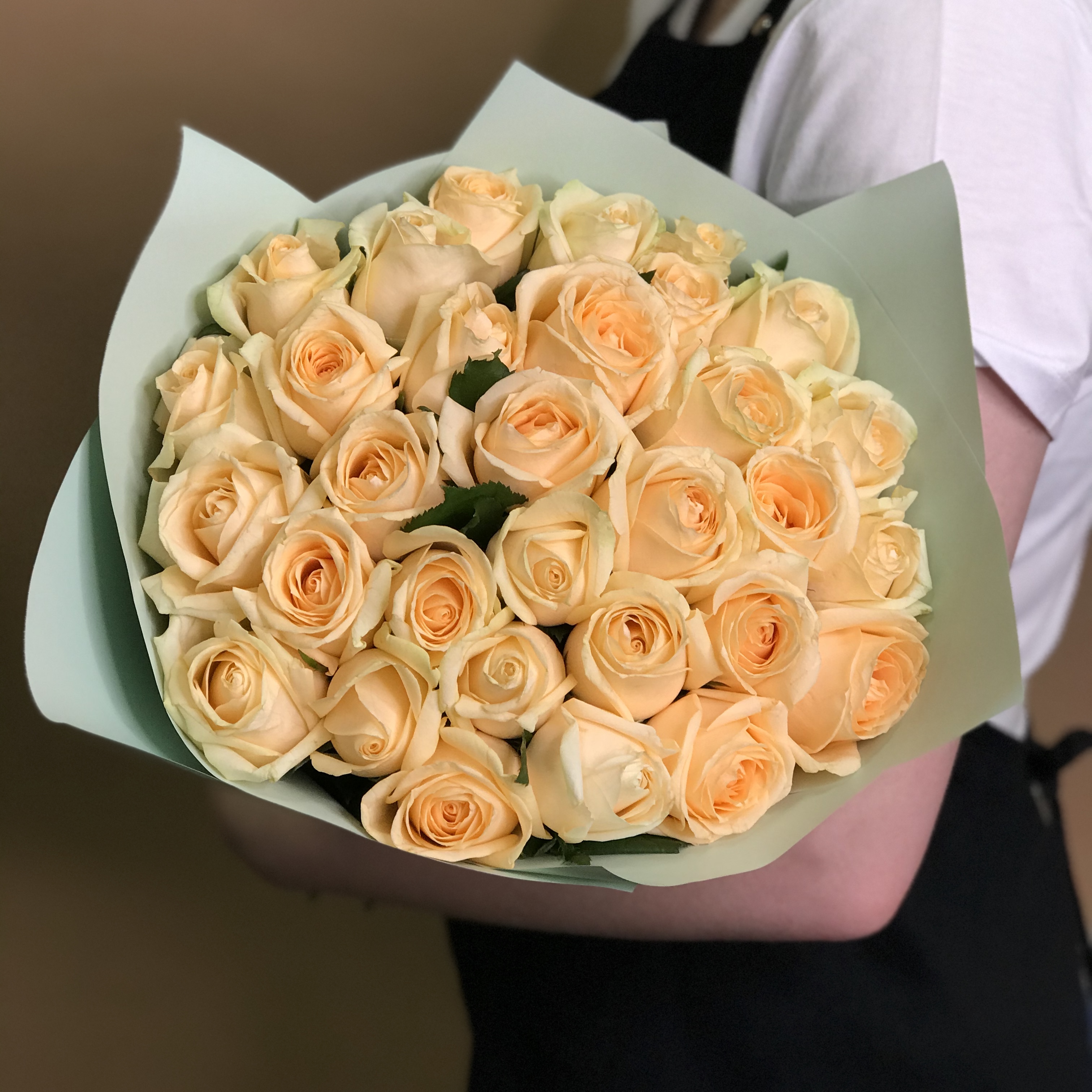 Розы Букет из 31 кремовой розы (40 см)