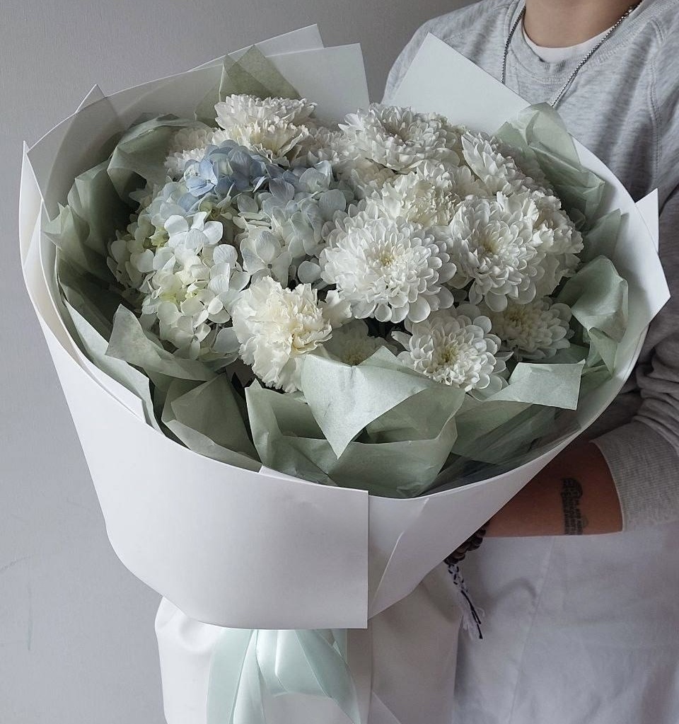 Гвоздики Букет Белая луна
