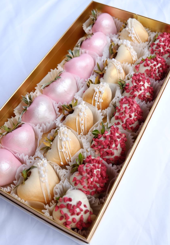 Для crm Клубника в шоколаде в премиум коробке 21 шт