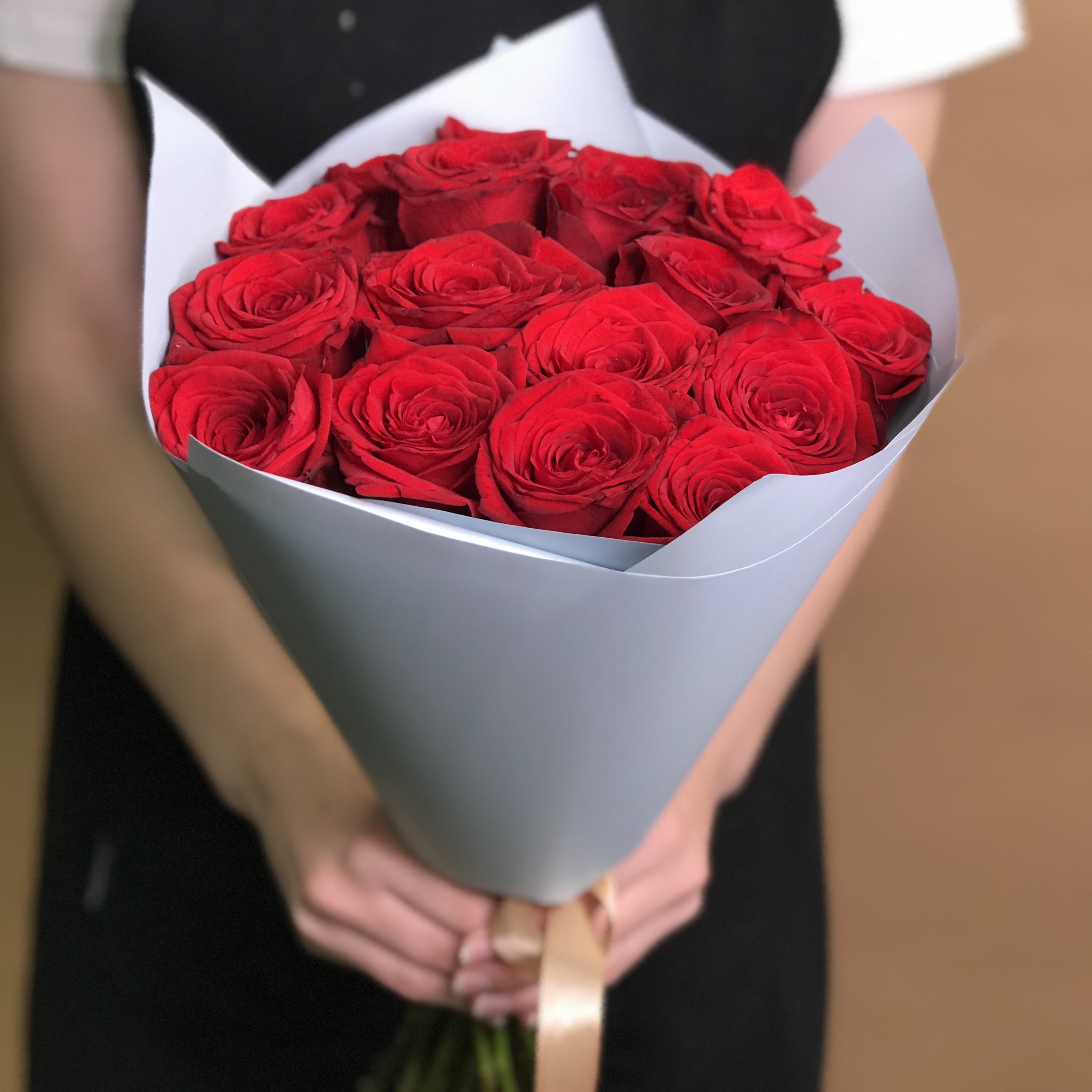 Розы Букет из 17 красных роз (40 см)
