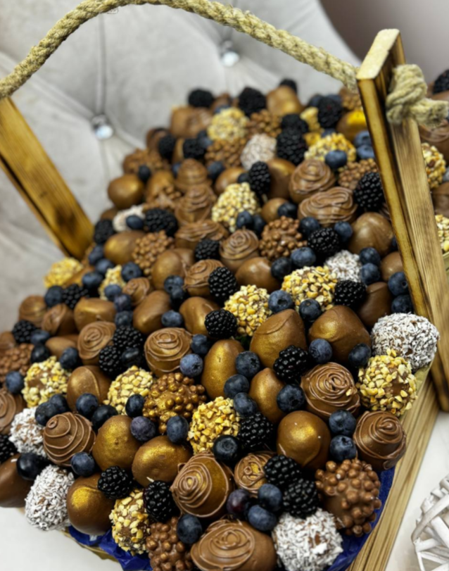 Для crm Подарок "Люкс для Босса" клубника в шоколаде