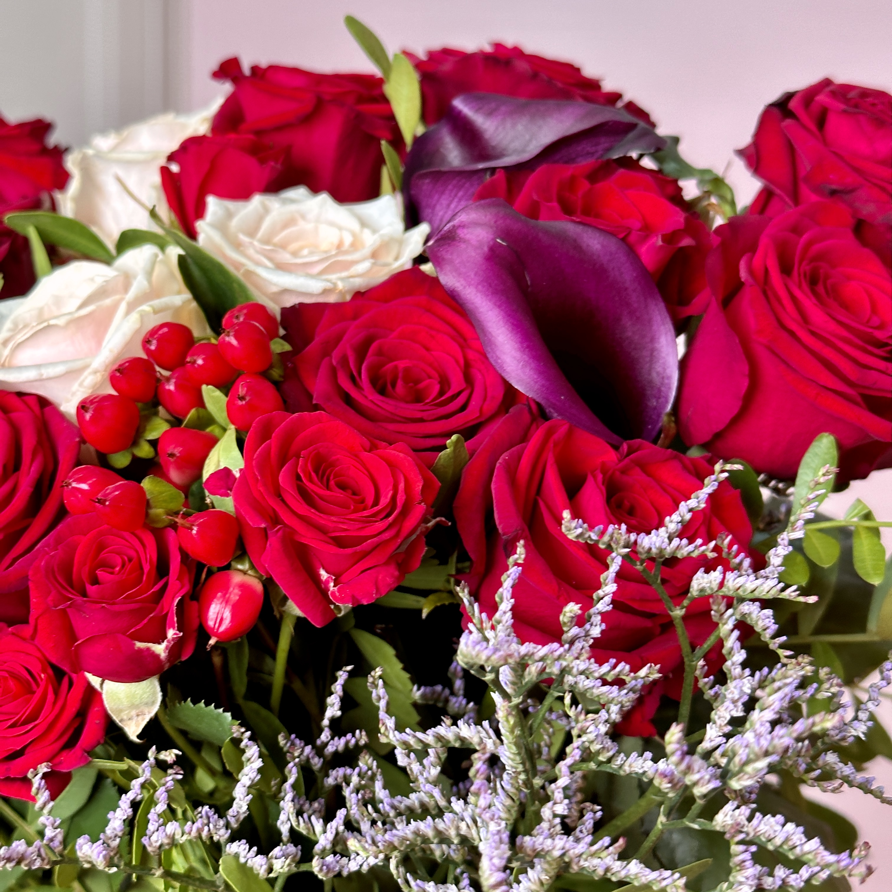 Кустовая роза Букет Танец страсти