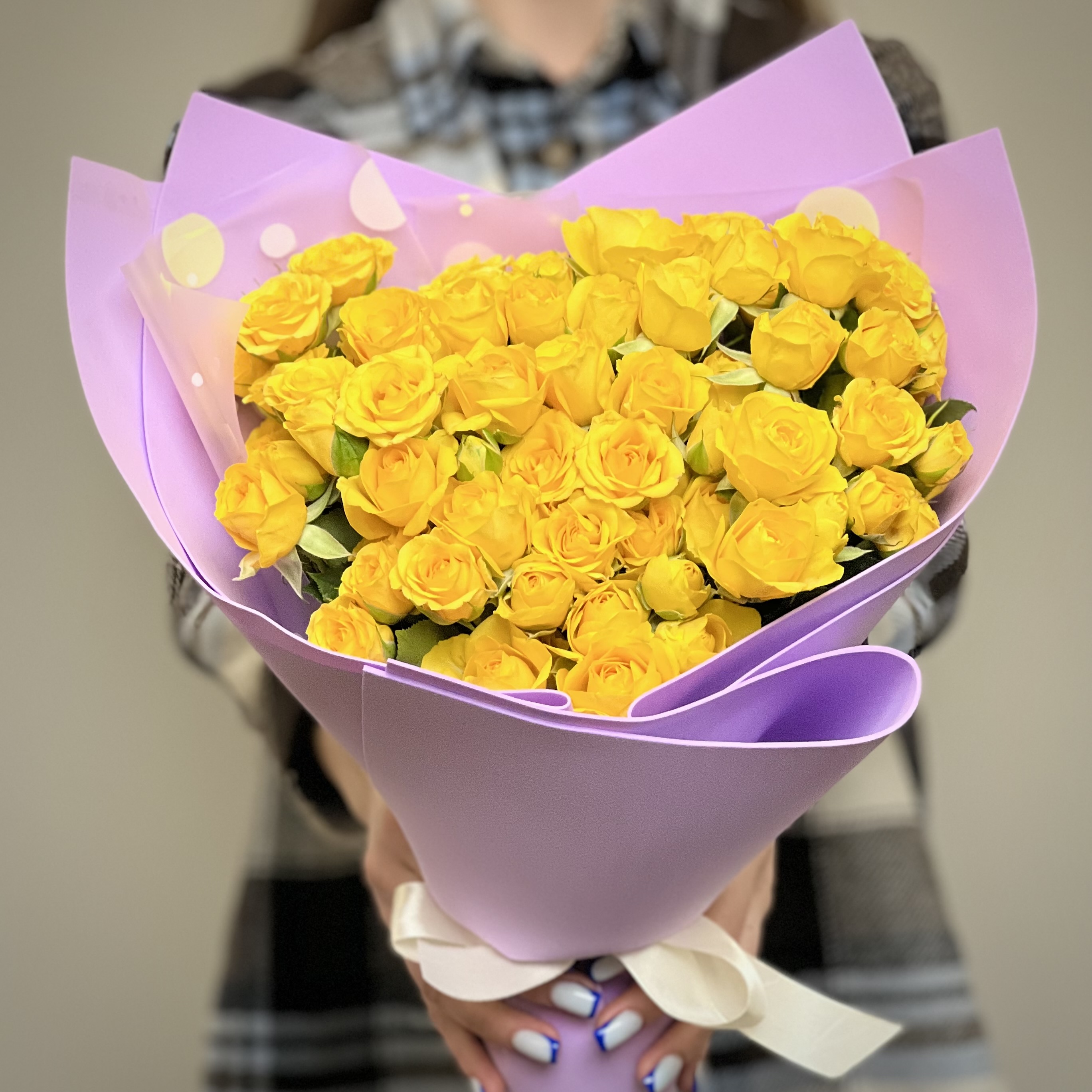 Кустовая роза Букет из 17 кустовых желтых роз