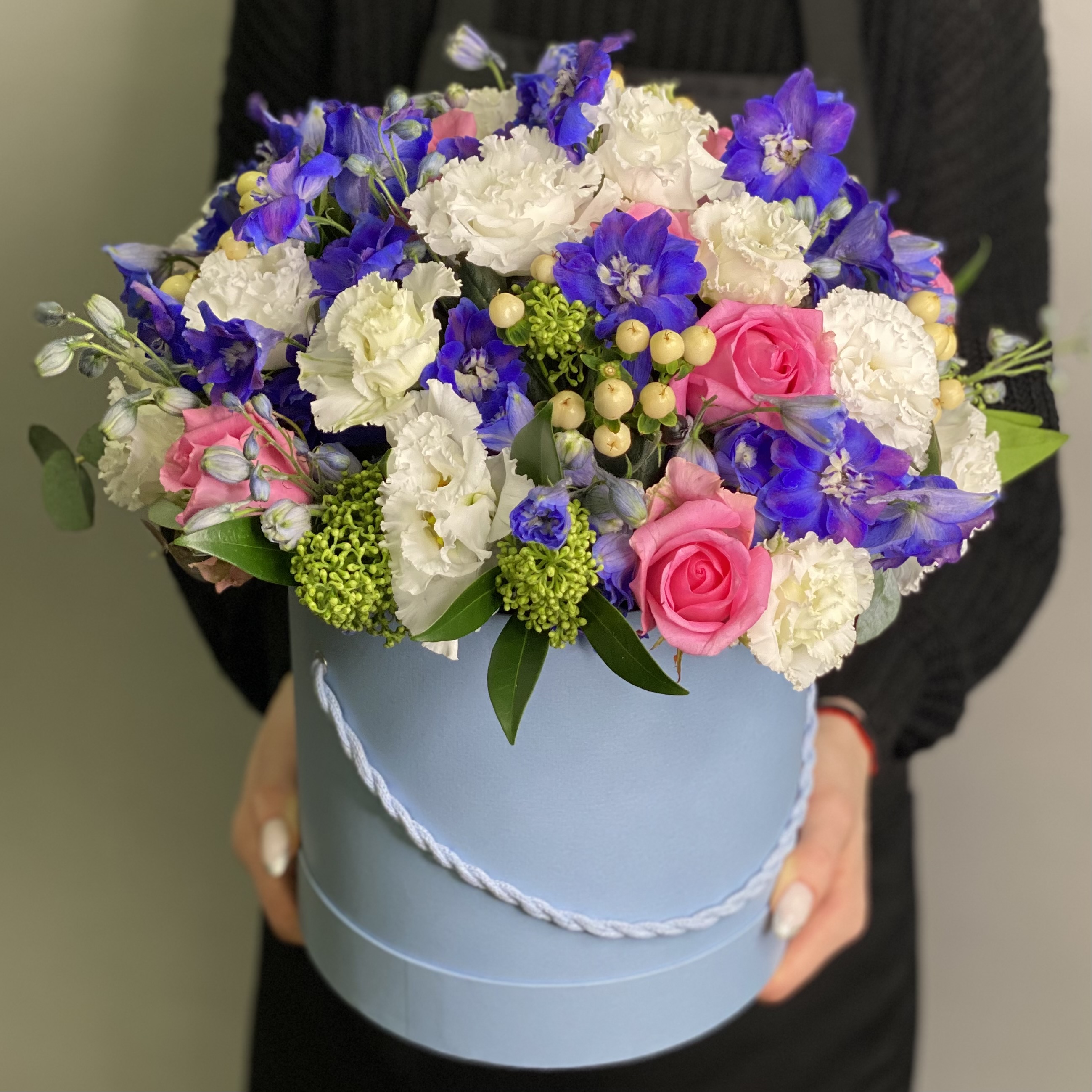 Дельфиниум Цветы в коробке Морской прибой