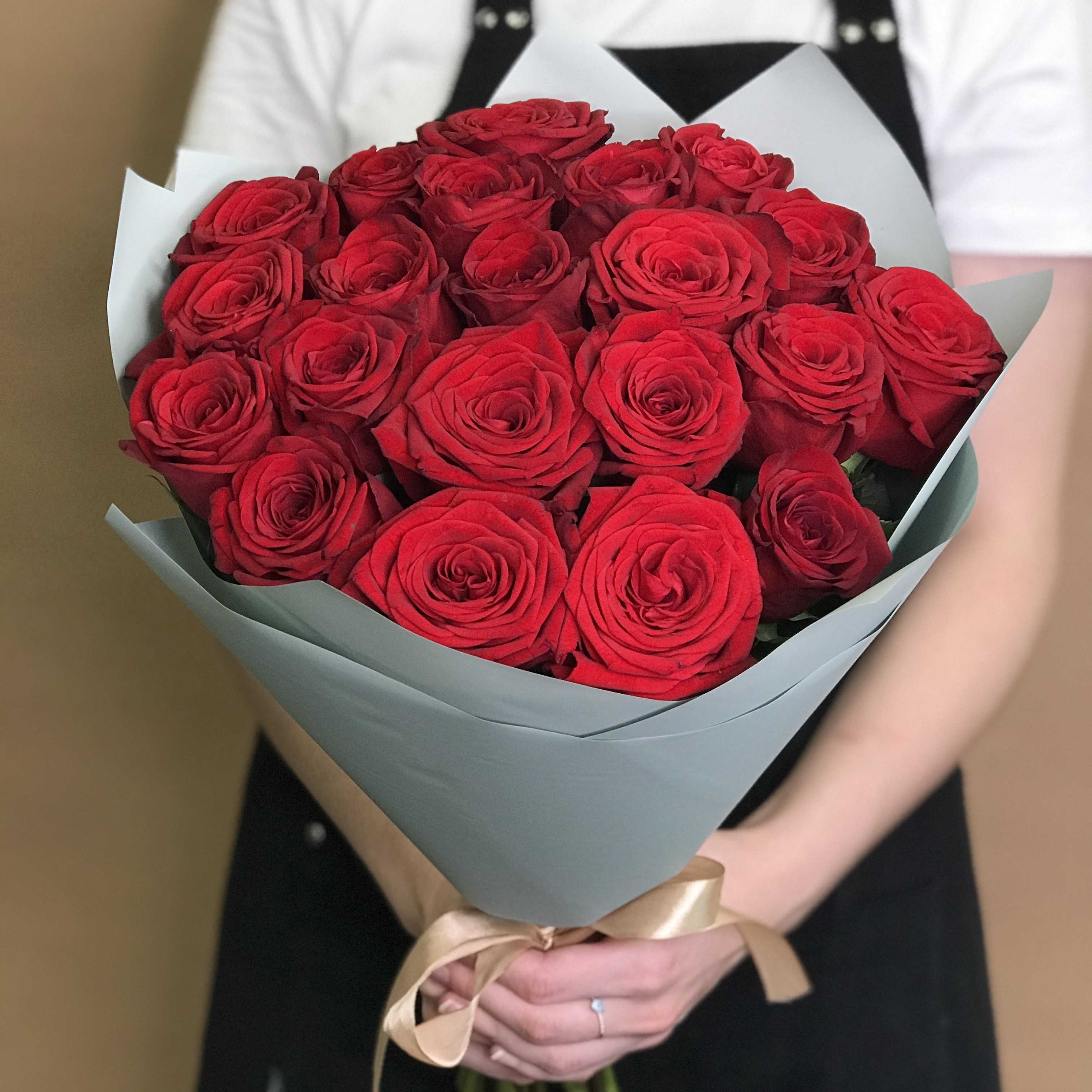 Розы Букет из 21 красной розы (40 см)