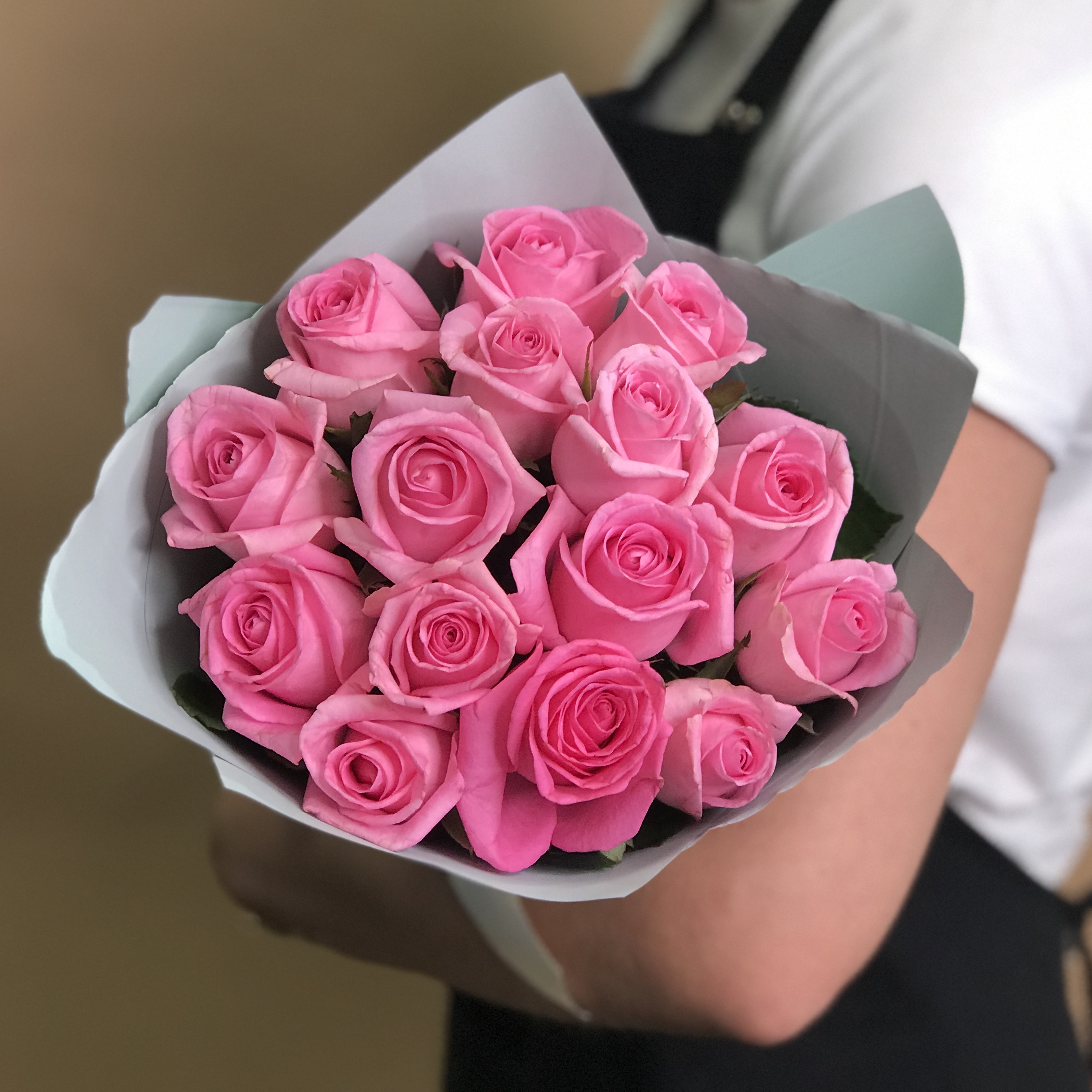 Букет из 15 розовых роз (40 см)